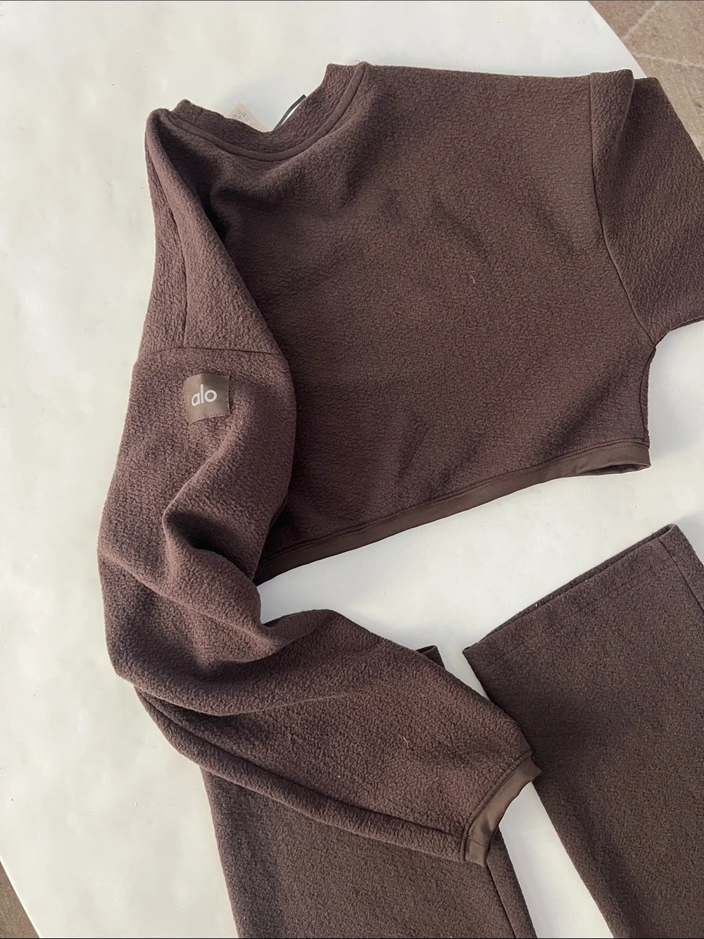 Alo Yoga 2 Piece Set - Cropped Tailored Crew Neck & Tailored Sweatpant Espresso